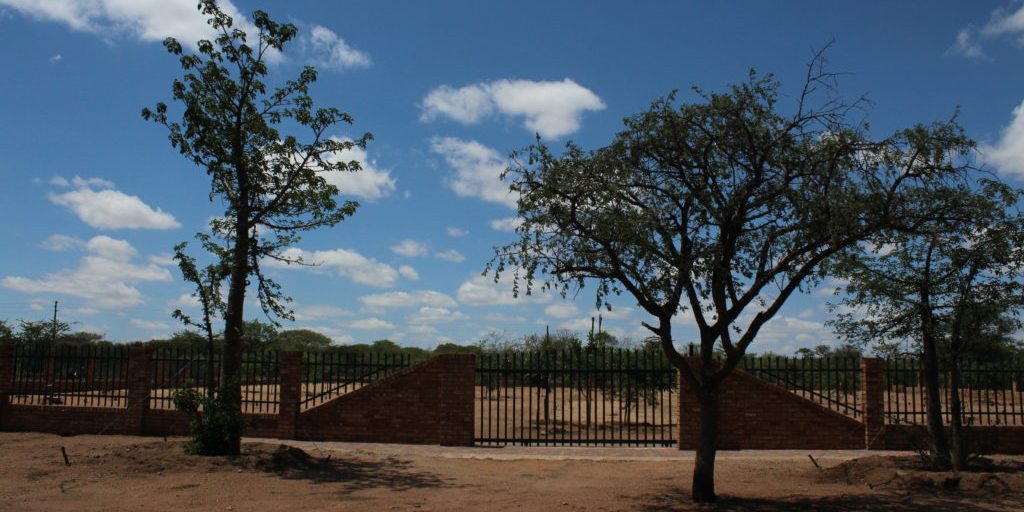 Riemland begraafplaas ingang